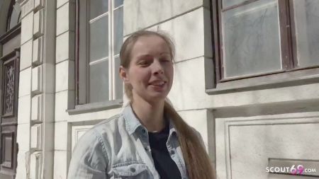 Some Fetish Kissing Blond