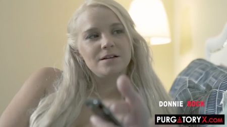 Tonihts Girlfriend Jenni Lee