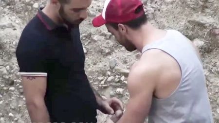 Lave Eating Shit Girls