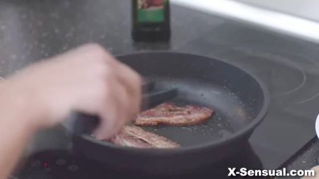 Stoner Girl Dominates Pov