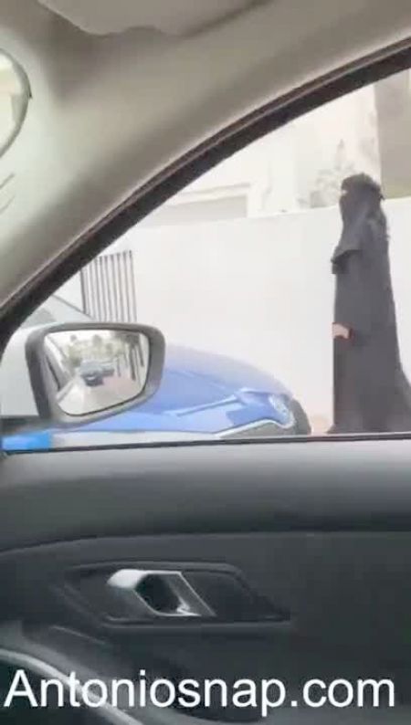 Pornstar Breaks Down Bukkake