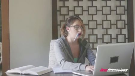 Pleasing Brunette Solo Masturbation