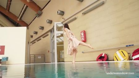 18 Year Old Jacks Off