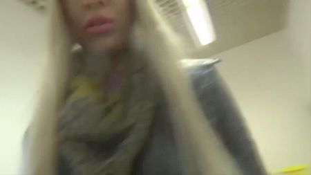 Grils Takeing A Shit