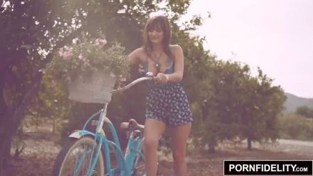 Creampie Big Tits Mom