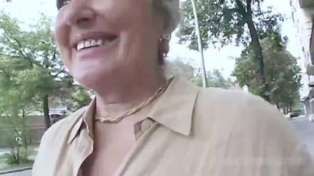 Amai Liu Babysitter Seducing